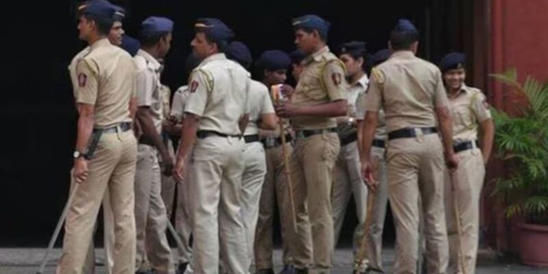 मुंबई: युवती ने लगाया यौन शोषण का आरोप तो पुजारी ने की आत्महत्या, जांच में जुटी पुलिस 1 मुंबई