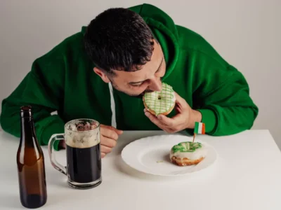 Alcohol Food Cravings Science: शराब पीने के बाद क्यों लगती है जोरों की भूख, हाइपोथैलेमस और AgRP न्यूरॉन्स का क्या रोल है समझें 15 Alcohol Food Cravings: शराब पीने के बाद क्यों लगती है जोरों की भूख, हाइपोथैलेमस और AgRP न्यूरॉन्स का क्या रोल है समझें