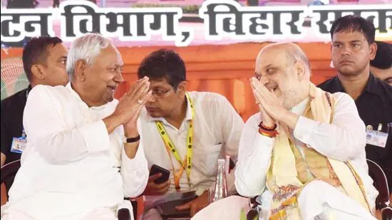 Bihar Election Infiltrators: बिहार चुनाव में बीजेपी का घुसपैठिए नारा क्यों जेडीयू को पसंद नहीं आ रहा, जानिए एनडीए की इस खटपट का पूरा खेल।