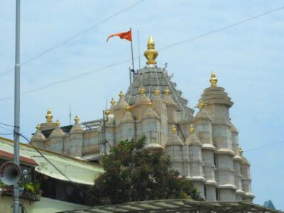 महाराष्ट्र में बाढ़ का कहर: सिद्धिविनायक मंदिर ने बढ़ाया मदद का हाथ, 10 करोड़ की राहत राशि का किया ऐलान 19 महाराष्ट्र