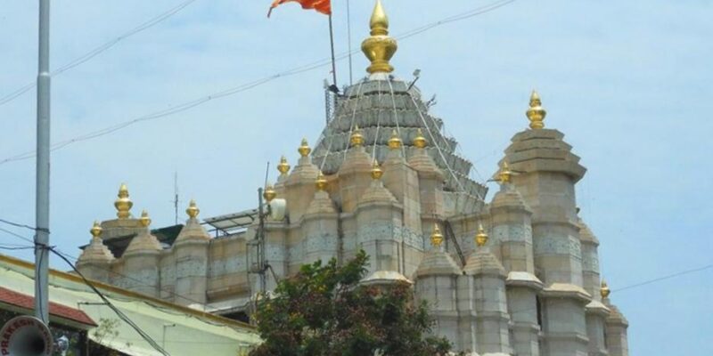 महाराष्ट्र में बाढ़ का कहर: सिद्धिविनायक मंदिर ने बढ़ाया मदद का हाथ, 10 करोड़ की राहत राशि का किया ऐलान 1 महाराष्ट्र
