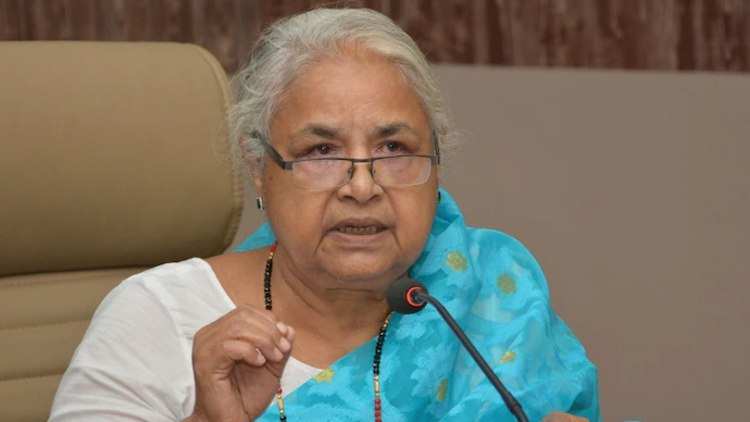 Sushila Karki: आधी रात की बैठक में बड़ा फैसला, सुशीला कार्की होंगी नेपाल की पीएम! 1 Sushila Karki: आधी रात की बैठक में बड़ा फैसला, सुशीला कार्की होंगी नेपाल की पीएम!