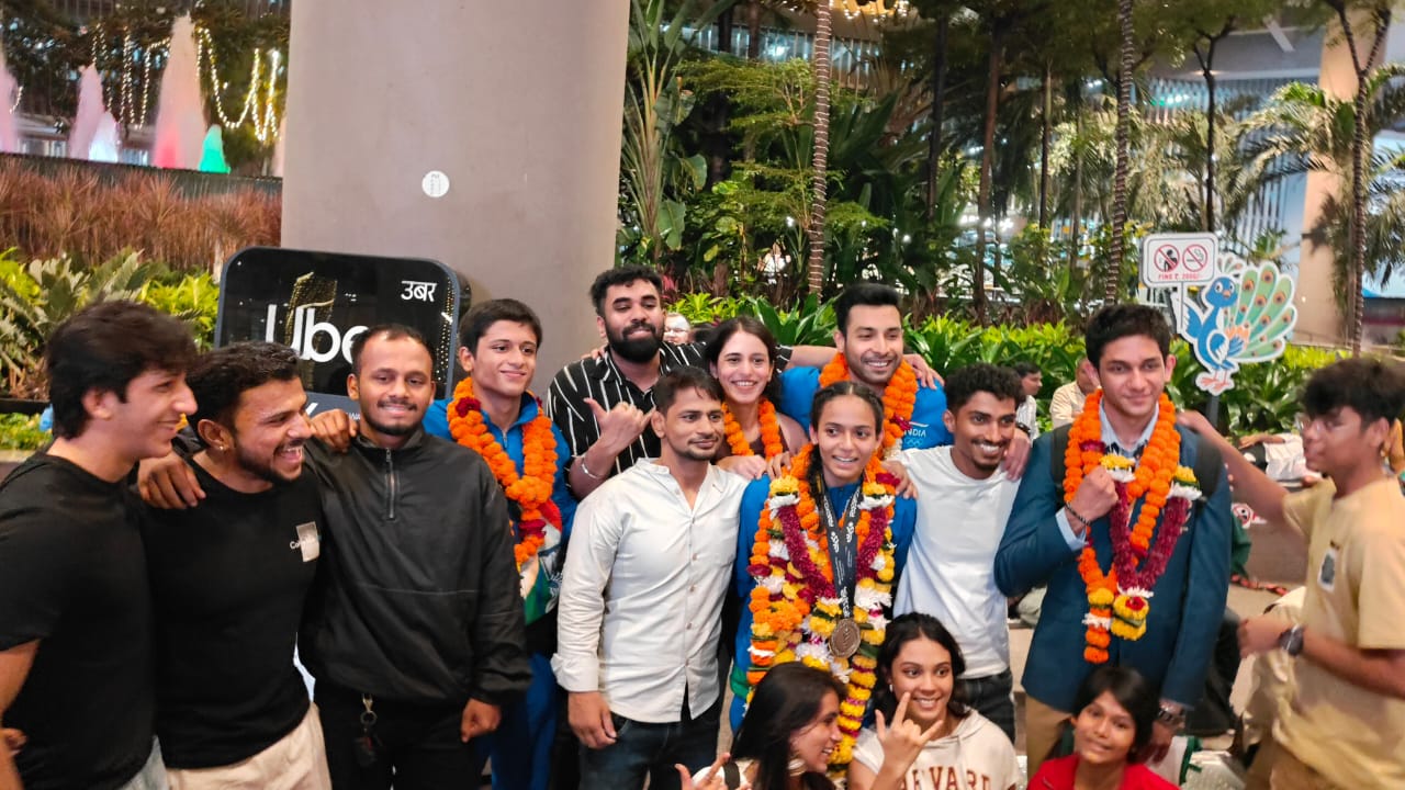 Asian Youth Games 2025: श्रिया मिलिंद साटम ने MMA में सिल्वर जीतकर रचा इतिहास, भारत को दिलाया 17वां पदक 2 श्रीया सताम