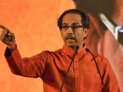 "अपने झंडे से हरा रंग हटाओ, फिर हमें हिंदुत्व सिखाओ": शिवाजी पार्क से उद्धव ठाकरे ने PM मोदी, BJP और RSS को ललकारा 17 उद्धव ठाकरे