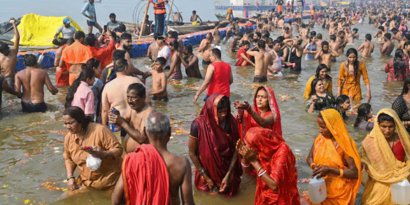 माघ मेला 2026: प्रयागराज में आस्था का सबसे बड़ा संगम, जानें कब से शुरू होगा मेला और क्या हैं प्रमुख स्नान तिथियां 1 माघ मेला 2026: