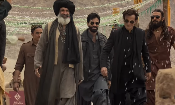 ‘धुरंधर’ में अक्षय खन्ना की एंट्री ने सोशल मीडिया पर मचा दिया तूफान, जानें वायरल सीन की पूरी कहानी 1 अक्षय खन्ना