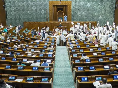 राजनीति: जनसेवा के संकल्प से व्यक्तिगत स्वार्थ के भटकाव तक- एक बदलता स्वरूप 4 राजनीति