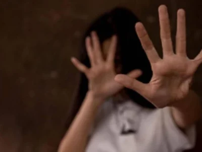 बदलापुर में नर्सरी की बच्ची के साथ स्कूल बस में यौन उत्पीड़न, ड्राइवर गिरफ्तार 3 बदलापुर