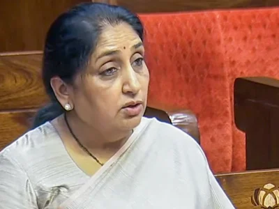 सुनेत्रा पवार शाम 5 बजे लेंगी महाराष्ट्र की उपमुख्यमंत्री पद की शपथ, राजभवन में तैयारियां पूरी 4 सुनेत्रा पवार