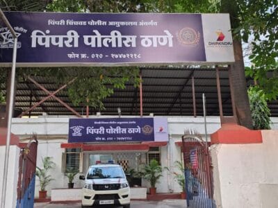 पिंपरी-चिंचवड: हफ्ता वसूली से परेशान महिला टपरी चालक ने पुलिस के सामने की आत्मदाह की कोशिश 3 पिंपरी-चिंचवड