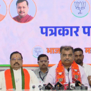 महाराष्ट्र भाजपा की नई 'चव्हाण टीम' तैयार: हारने वालों को मिला सहारा, उत्तर भारतीयों को नहीं मिली जगह! 22 महाराष्ट्र भाजपा