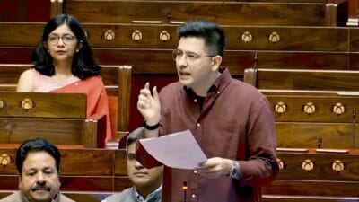 मोबाइल डेटा रोलओवर का मुद्दा संसद में गूंजा, Raghav Chadha ने उठाई बड़ी मांग 30 Raghav Chadha