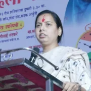 NCP में पोस्टर पॉलिटिक्स से बढ़ा विवाद: Ajit Pawar की फोटो गायब होने पर मंत्री अदिति तटकरे ने मांगी माफी 20 Aditi Tatkare