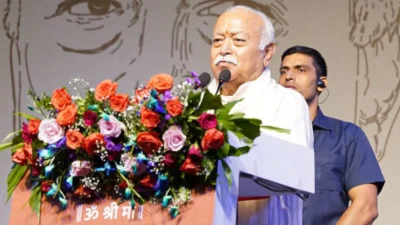 विनाश के कगार पर खड़ी दुनिया को केवल भारत ही दिखा सकता है शांति की राह, नागपुर में सरसंघचालक Dr. Mohan Bhagwat का बड़ा उद्घोष 30 Dr. Mohan Bhagwat