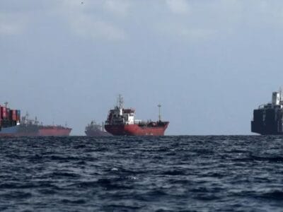 होर्मुज जलडमरूमध्य में तनाव: गहराता ऊर्जा संकट और वैश्विक कूटनीति की विफलता 2 होर्मुज