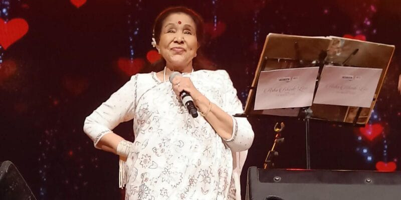 आवाज के साथ स्वाद की भी महारथी थीं Asha Bhosle, जानें उनके खाने और कुकिंग का खास लगाव 1 Asha Bhosle