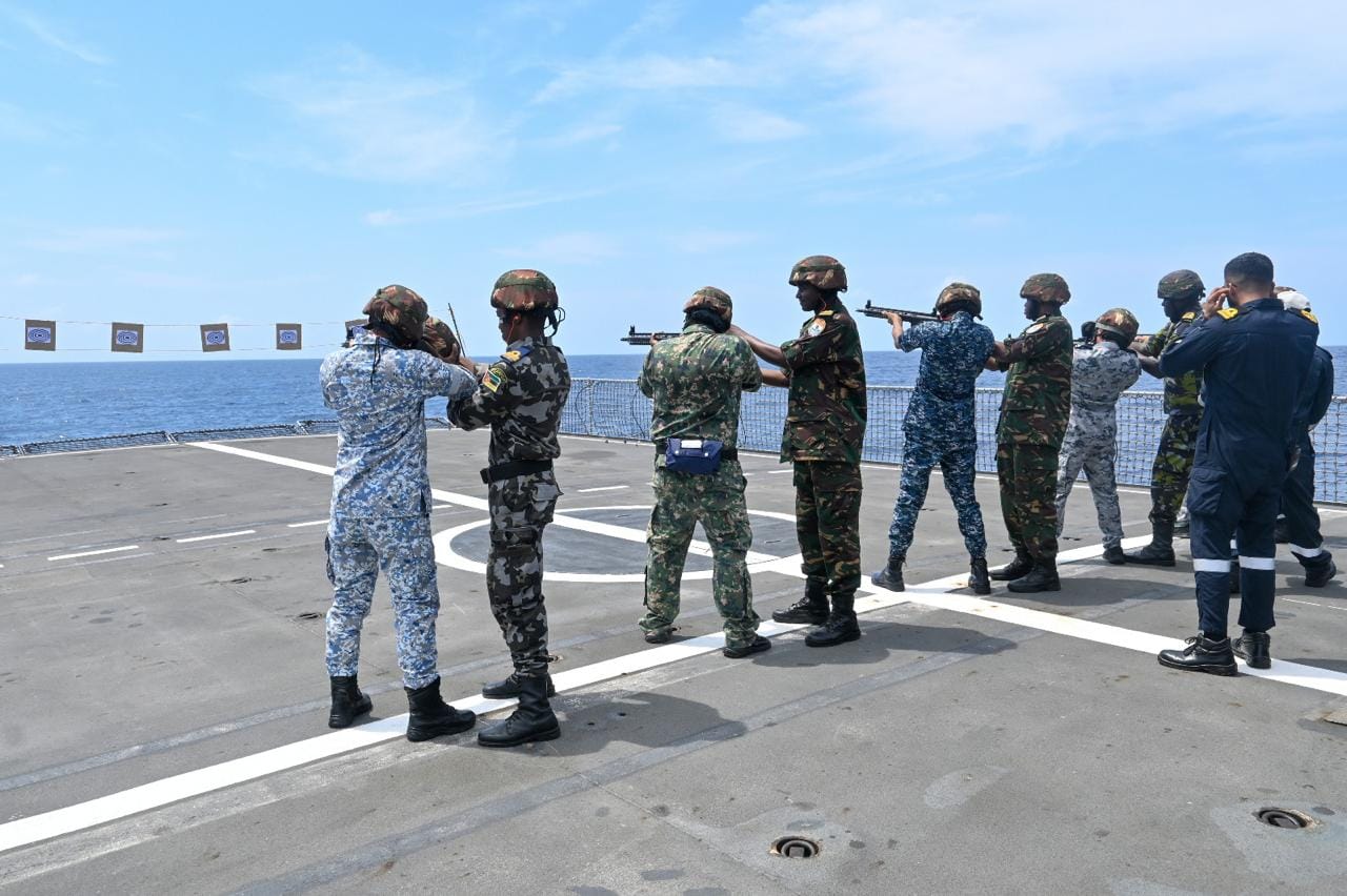 महासागर विजन: INS सुनयना की मालदीव यात्रा ने फूँकी नई जान, 16 देशों के दल ने 'वन ओशन, वन मिशन' का दिया संदेश हिंद महासागर में भारत की बढ़ती धमक