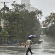 मौसम का महा-अलर्ट