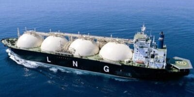 LNG टैंकर