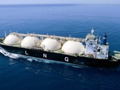 LNG टैंकर