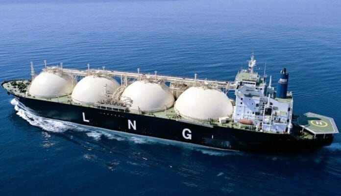 LNG टैंकर