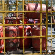 अब LPG सिलेंडर की 30 मिनट में होगी डिलीवरी, बिना गैस कनेक्शन के भी मिलेगा सिलेंडर 18 LPG