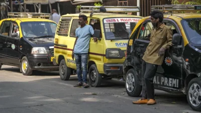 मुंबईकर ध्यान दें! 1 सितंबर से महंगा होगा ऑटो किराया, टैक्सी का भाड़ा भी बढ़ेगा। 30 ऑटो