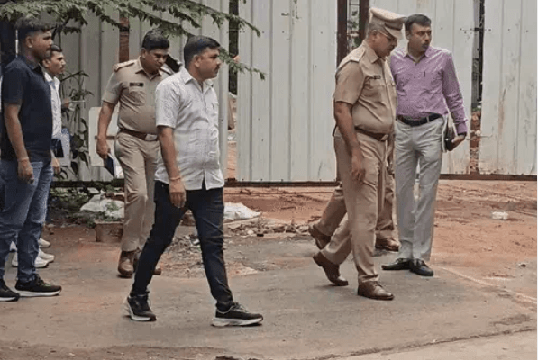 सूरत रेलवे स्टेशन पर सनसनी, विवाद के बाद RPF पोस्ट लाए गए विदेशी नागरिक की मौत 1 सूरत