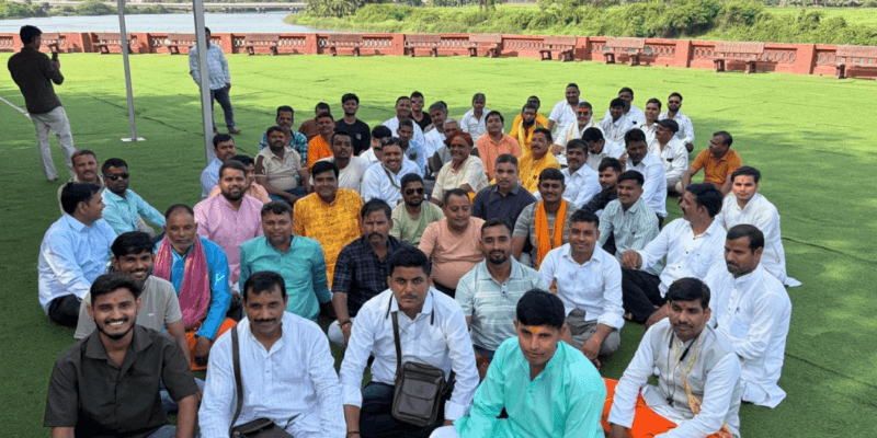 Mumbai: ट्रेन में गूंजा हनुमान चालीसा, वैष्णो देवी से गुजरात के तीर्थों तक आस्था की यात्रा 1 Mumbai