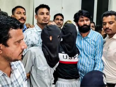 Tiger Shroff firing case: मुंबई पहुंचाए गए आरोपी, एंटी एक्सटॉर्शन सेल करेगी पूछताछ 14 Tiger Shroff firing case